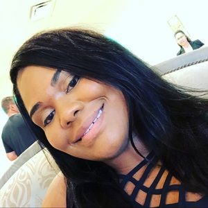 Meet your Posher, Alisha